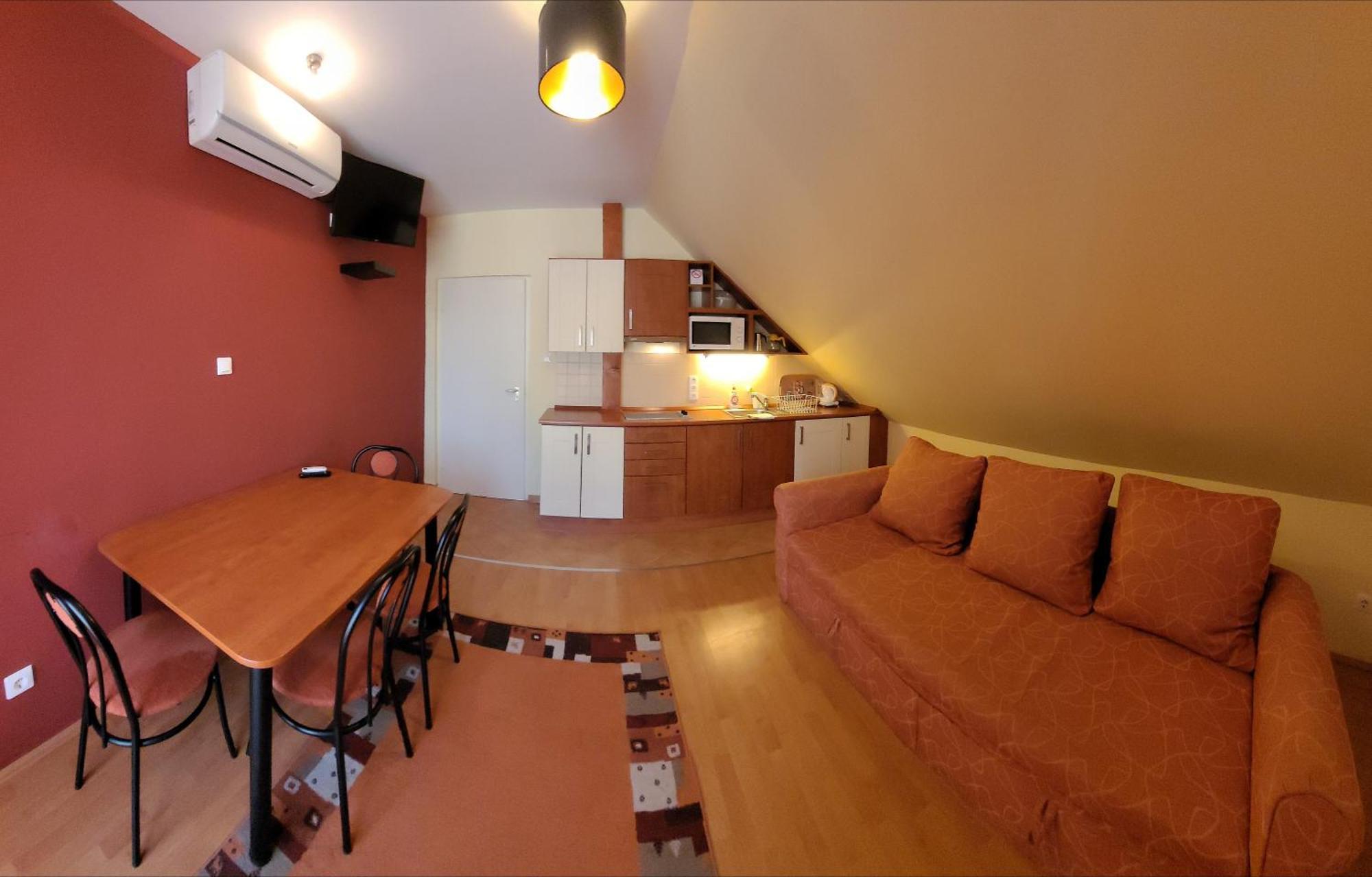 Frank Apartmanhaz Apartment Balatonboglar Ngoại thất bức ảnh